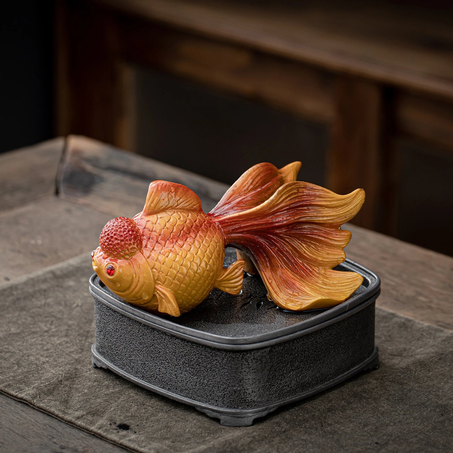 Lucky Goldfish Teapet