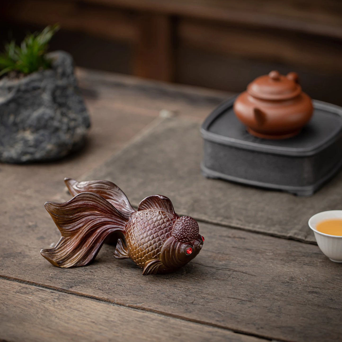 Lucky Goldfish Teapet