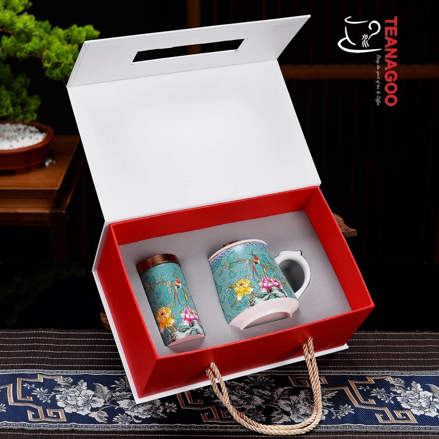 Chinese Tea Mug with Infuser and Canister & Various Decoration - M03