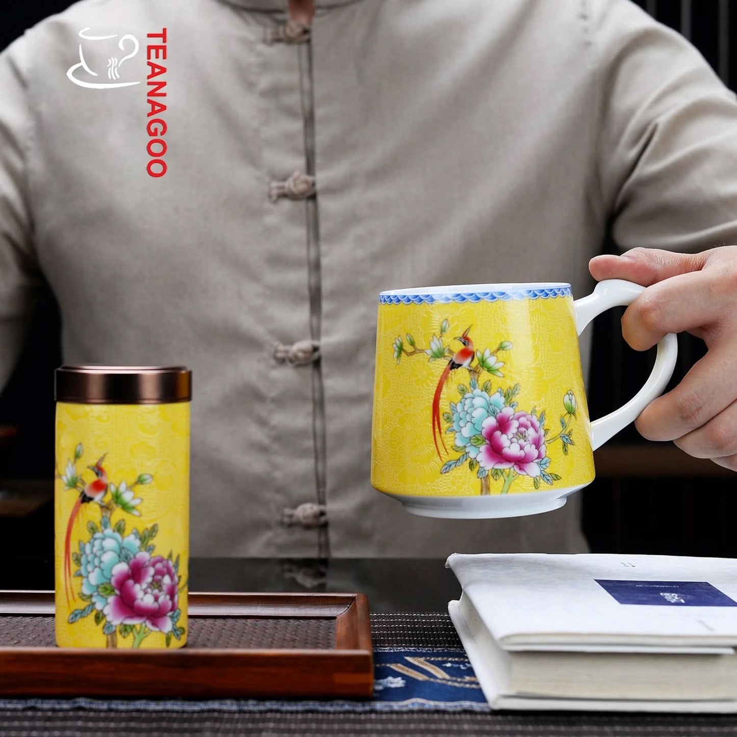Chinese Tea Mug with Infuser and Canister & Various Decoration - M03