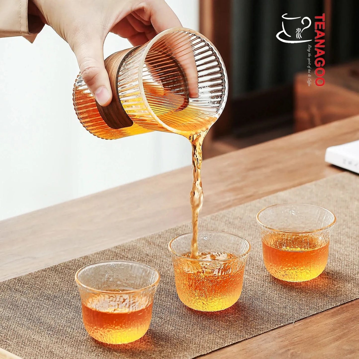 Handmade Glass Fair Cup 250ml with Anti-scald Bamboo Board