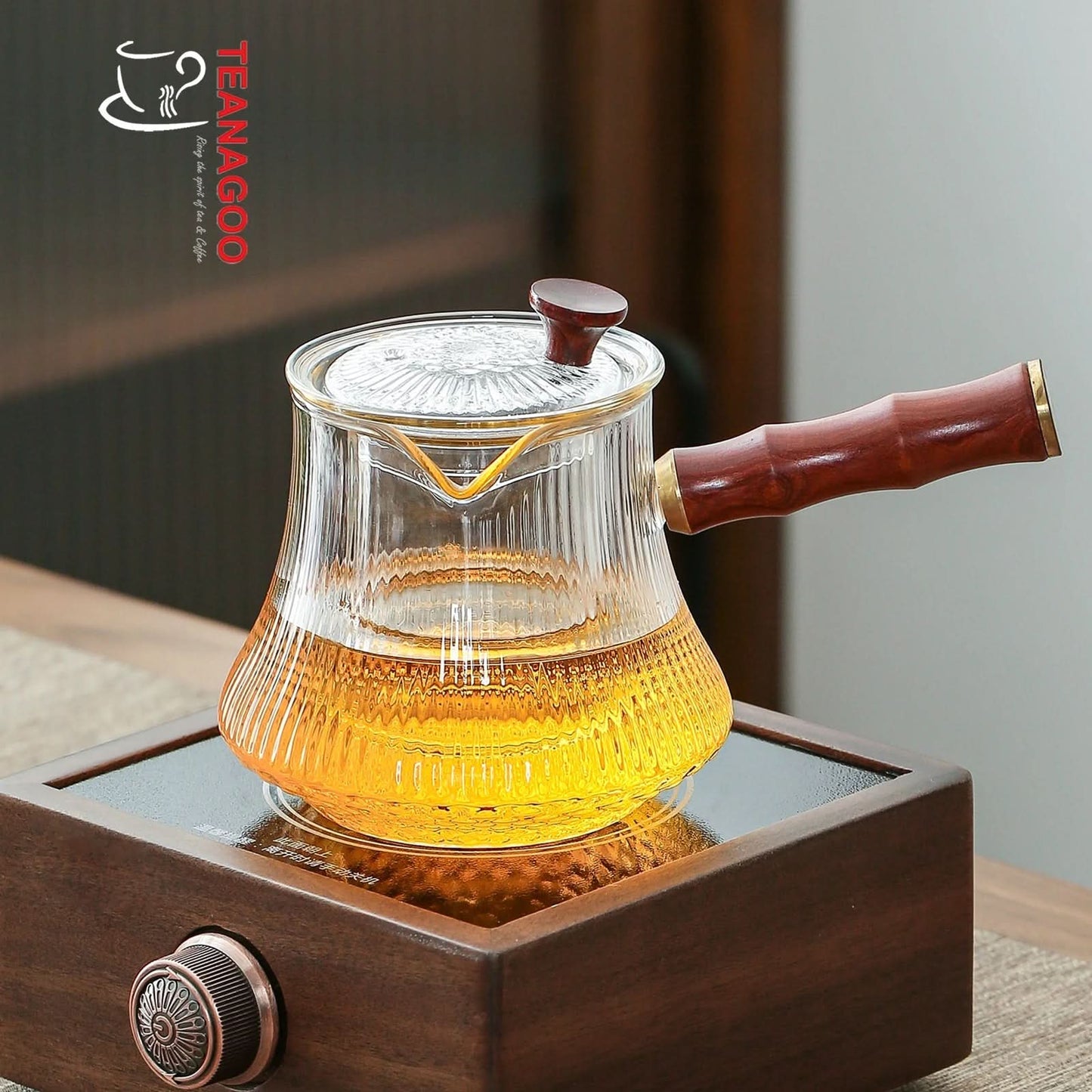 Heat-Resistant Glass Teapot with Infuser Lid and Wood Handle for Loose Leaf Tea and Blooming Tea