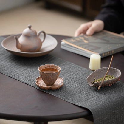 Tapete de taza de pétalos de arcilla cruda