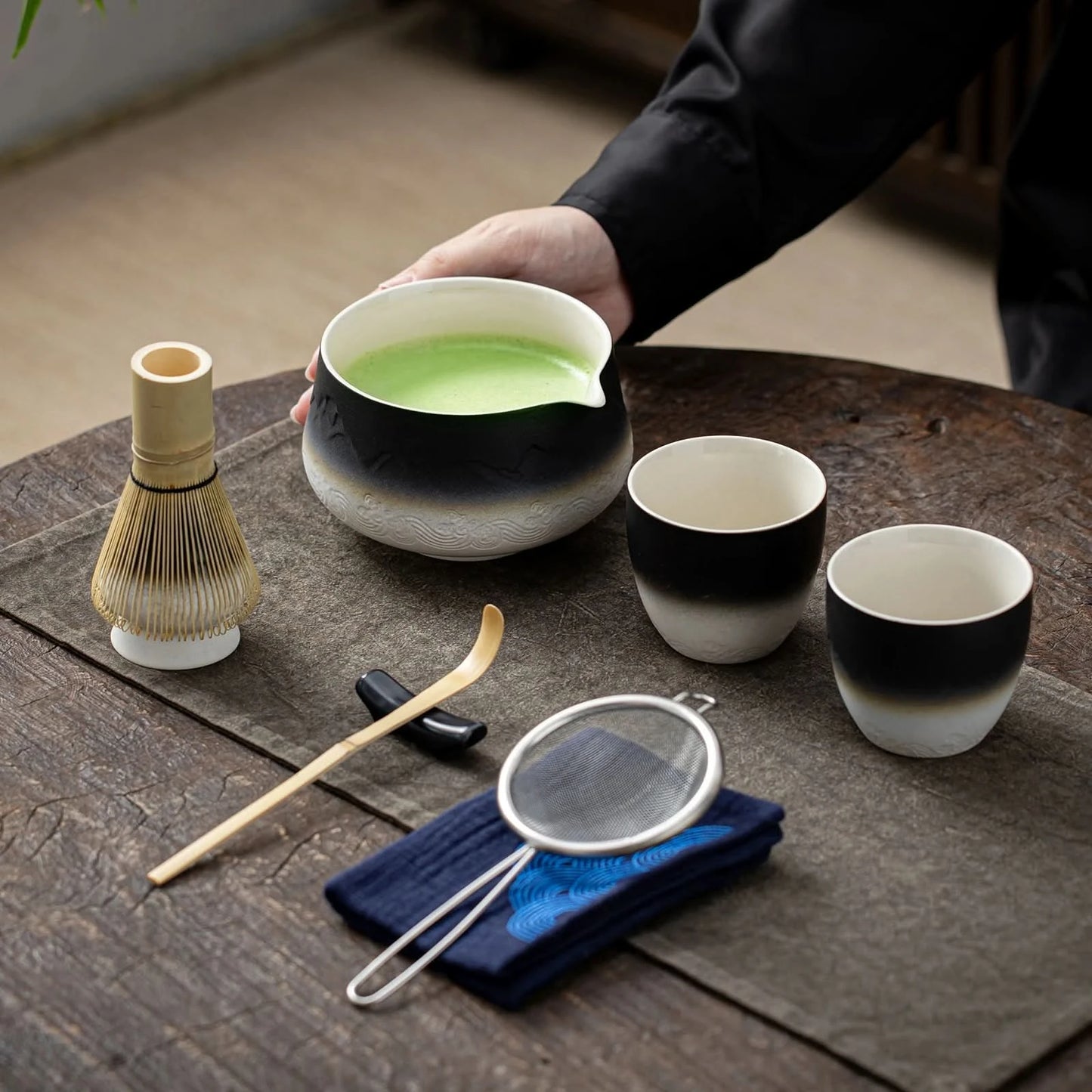 Matcha Set-Sharing Set Landscape Black White Pointy Bowl