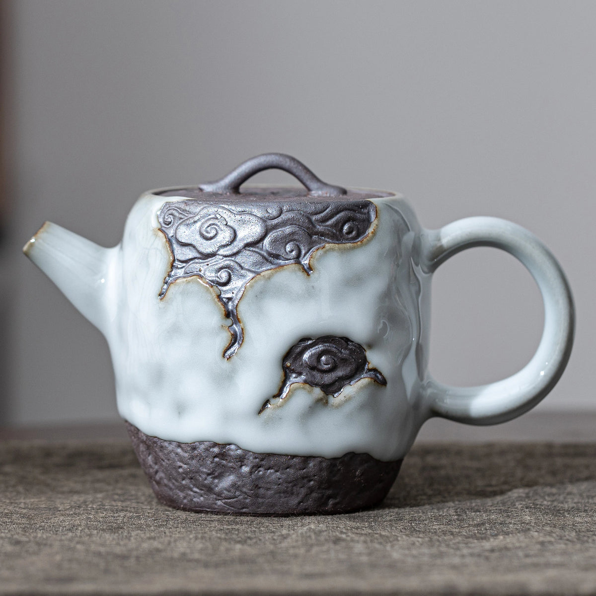 Auspicious Cloud ZEN Teapot Pearl Drip Glaze 190ml – TEANAGOO Auspicious Cloud ZEN Teapot Pearl Drip Glaze 190ml – TEANAGOO