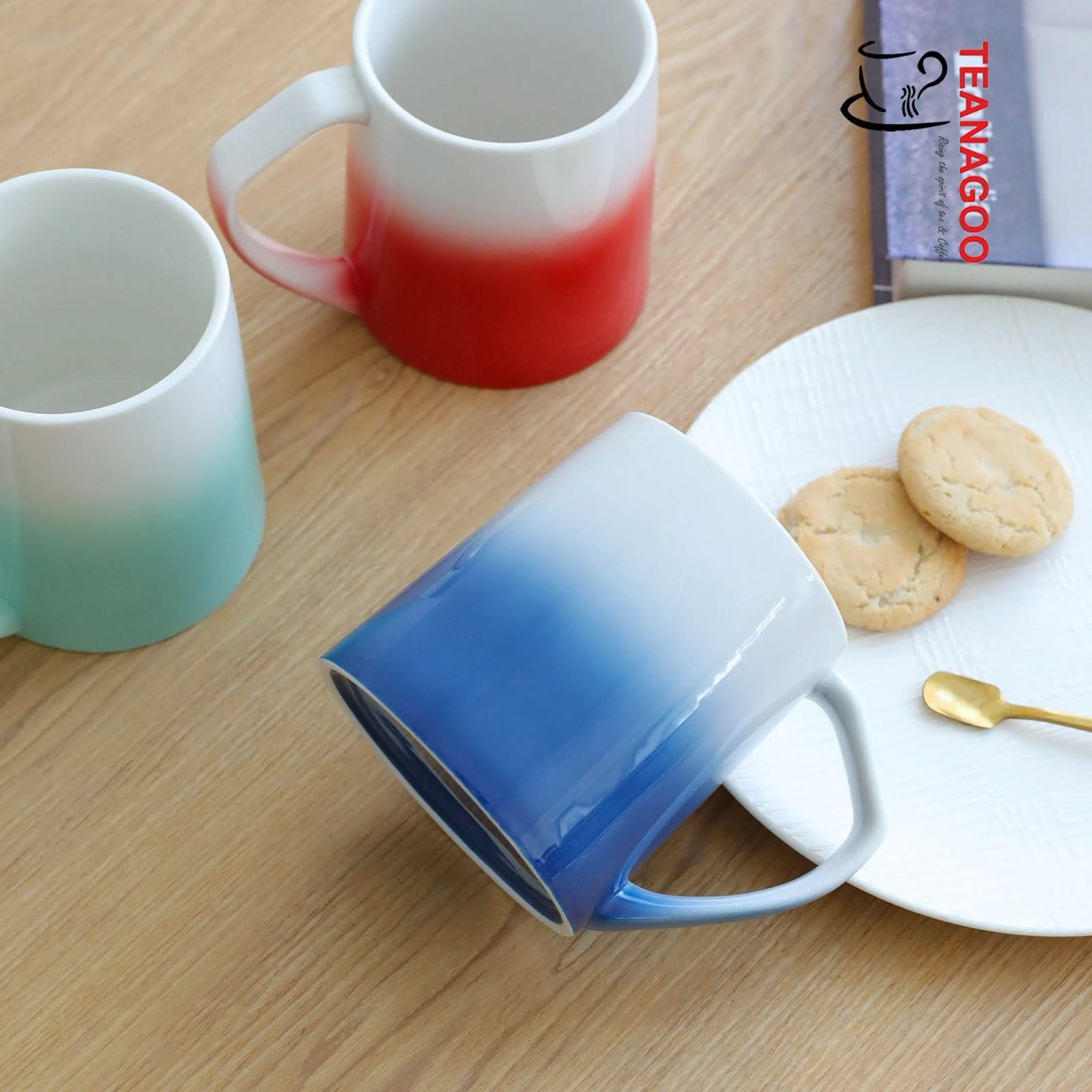 https://www.teanagoo.com/cdn/shop/products/4_Porcelain_Coffee_Mugs_Set.jpg?v=1662343790&width=1946