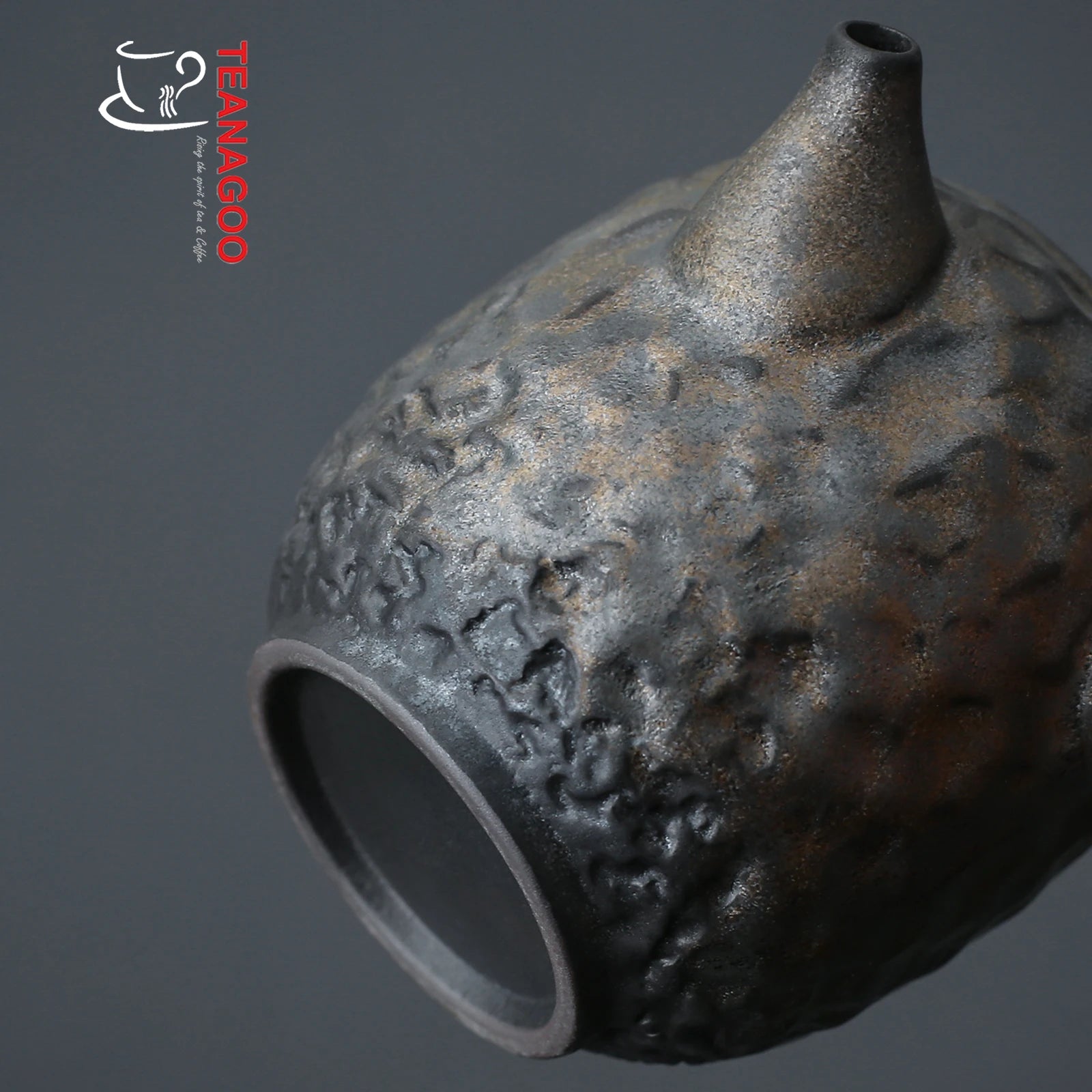 Kiln Changeable Ceramic Gilt Iron Glaze Teapot with Handle Handmade Tea ware
