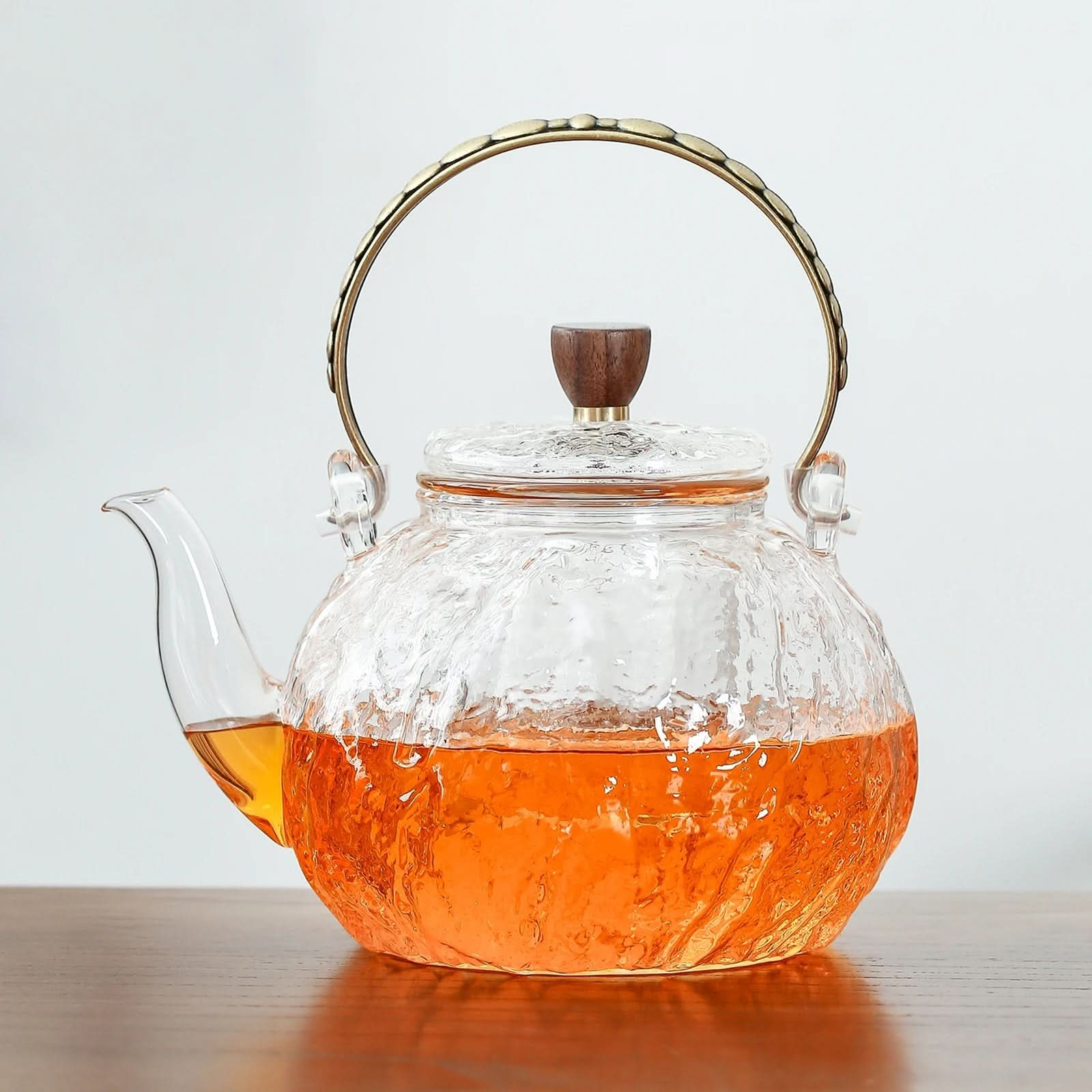 Heat-Resistant Glass Teapot with Infuser Lid and Wood Handle for Loose Leaf Tea and Blooming Tea