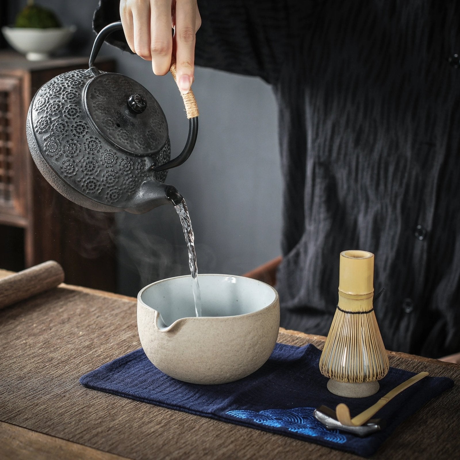 https://www.teanagoo.com/cdn/shop/products/japanese-matcha-ceremony-set-8pcsset-with-paper-hand-book-bowl-with-pouring-spout-396658.jpg?v=1662099383&width=1946
