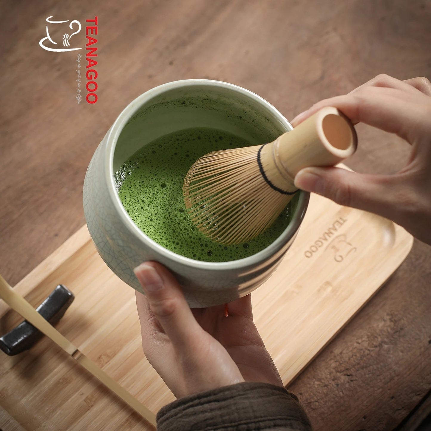 https://www.teanagoo.com/cdn/shop/products/luxury-japanese-matcha-tea-set-with-bamboo-tea-tray-canister-various-color-284564.jpg?v=1659422709&width=1445